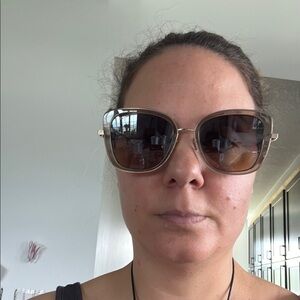 Light brown Maui Jim sunglasses